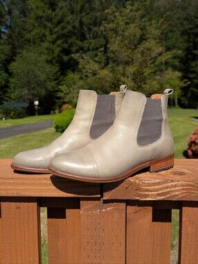 Ten Points Diana Gray Leather Chelsea Boots Women's EU 39